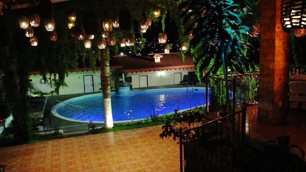 Hotel Posada Virreyes ทลาคิวปาก ภายนอก รูปภาพ